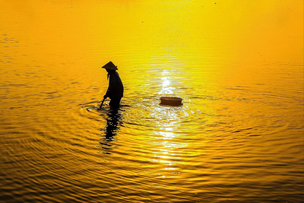 目元の血行促進に効果的なマッサージ方法は？