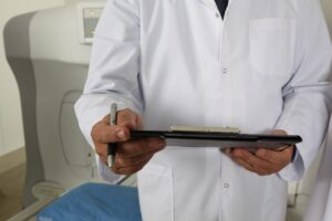 ニキビの治療法はデコルテニキビにも効果的？